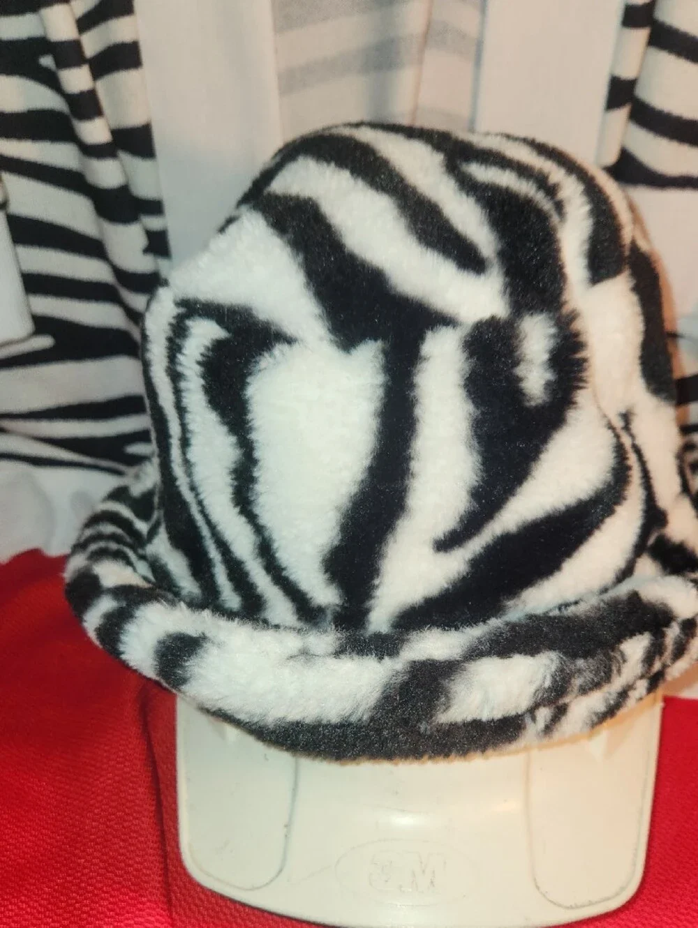 Zebra Priu⁴ant Faux Fur Hat, Bag & Mules Set